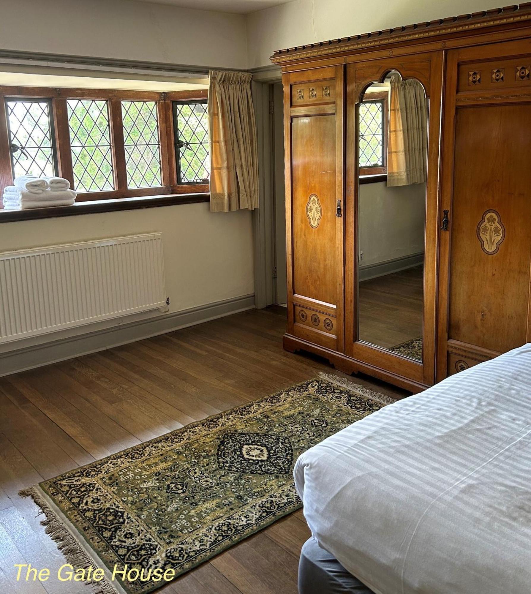 Thornton Manor - Holiday Cottages And Apartments Heswall Esterno foto